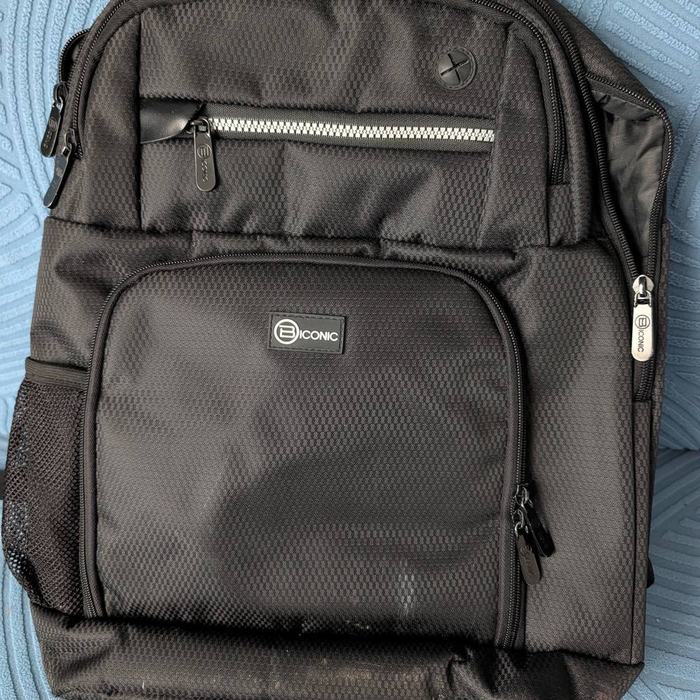 Men’s Black Travel Backpack